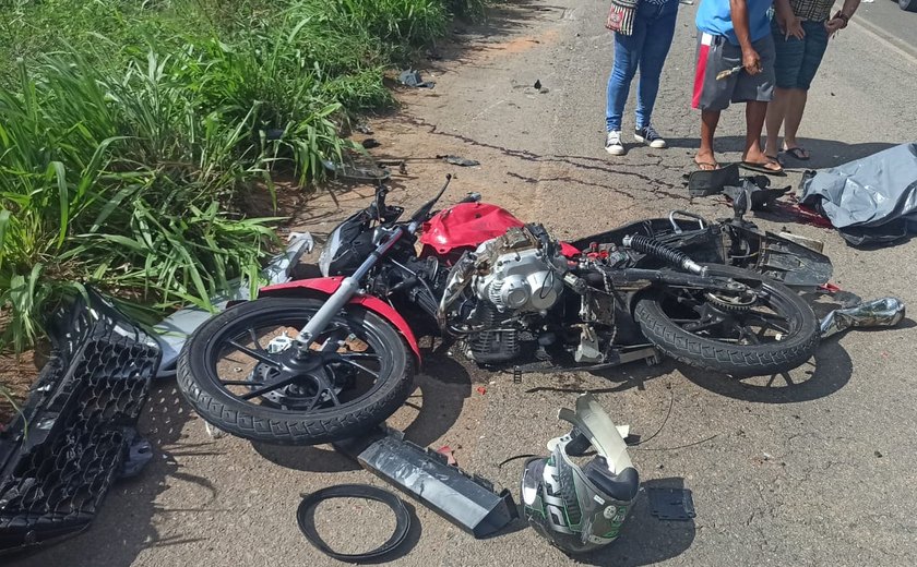 Acidente envolvendo carro e moto deixa um homem morto na AL-115