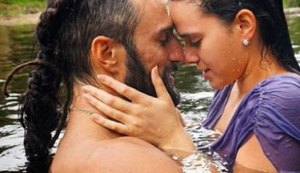 Bruna Marquezine e galã português aparecem em clima de romance