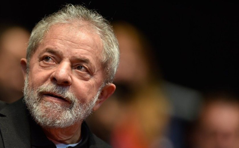 Por caso do triplex, Lula é condenado na Lava Jato a 9 anos e 6 meses de prisão