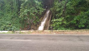 BRK é autuada por despejo de esgoto na rede de drenagem no Farol