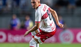 Volante Crystopher destaca versatilidade e pede apoio da torcida do CRB