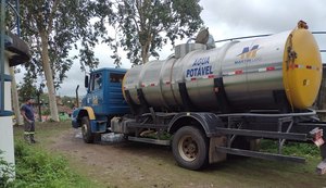 Abastecimento em Maribondo continua sendo realizado por caminhões-pipa