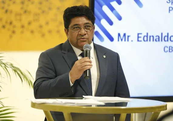 Presidente da CBF planeja reunião com Palmeiras e Flamengo para definir local da Supercopa