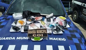 Guarda Municipal prende homem vendendo perfumes falsificados na Praça Deodoro
