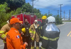 Colisão entre van e carro deixa um morto e seis feridos no Pilar