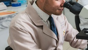 Farmacêutico explica quais as diferenças dos testes disponíveis no mercado