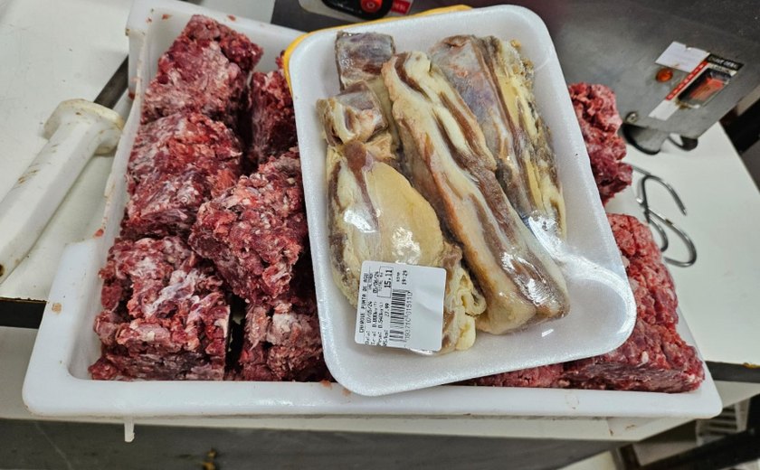 Vigilância Sanitária apreende 120 kg de carnes estragadas no Vergel