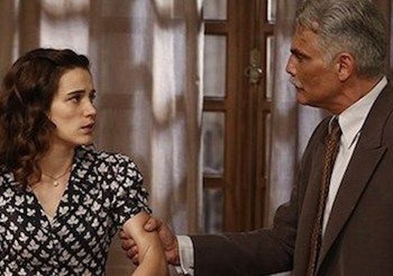 'Êta Mundo Bom!': Severo perde tudo, passa mal e fica sob os cuidados de Maria