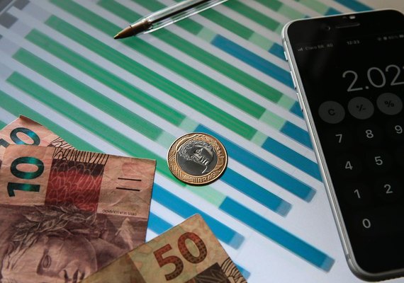 Mercado financeiro eleva projeção da inflação para 5,56% em 2022