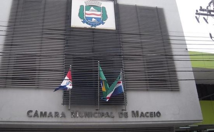 Vereador de Maceió é conduzido à sede da PF por suposta prática ilegal em campanha
