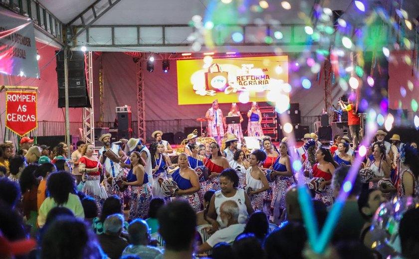 Shows gratuitos movimentam a Praça dos Martírios durante Feira da Reforma Agrária em Maceió