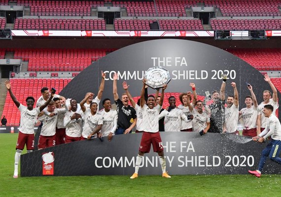 Arsenal vence Liverpool nos pênaltis e ganha a Supercopa da Inglaterra pela 16ª vez