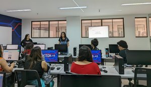 Laboratório do OxeTech em Maceió oferece vagas para curso gratuito de Linux