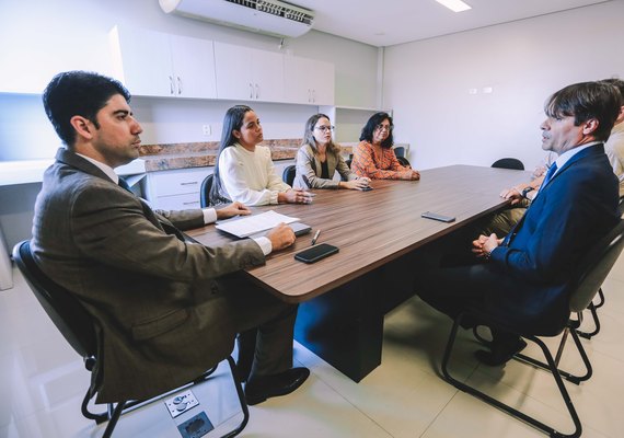 Após ouvir denúncia, comissão da OAB recebe representantes da Mineradora Vale Verde