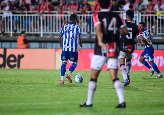 CSA é eliminado da Copa do Brasil e técnico cobra reforços após derrota para o Joinville
