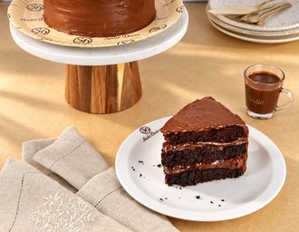 Sodiê Doces lança Bolo Matilda #200 e estreia formato redondo no cardápio