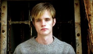 Vítima símbolo da homofobia recebe homenagem nos EUA após 20 anos