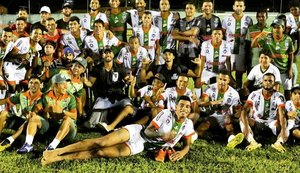 Time do Coruripe celebra receita para a temporada 2020