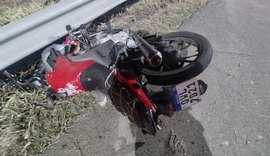 Um morre e outro fica ferido em acidente com moto na AL-101 Sul