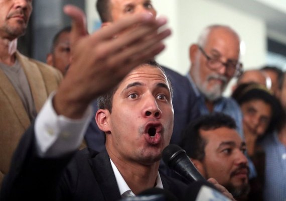 Guaidó tenta articular greve do setor público