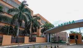 Anvisa manda recolher decoração de alimentos com plástico e glitter