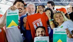 Lula garante versão universitária do 'Pé de Meia' caso seja reeleito