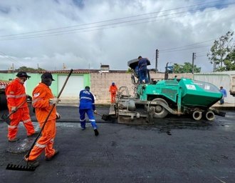 Onde antes era barro, agora é caminho: Maceió avança com pavimentação e transforma realidades