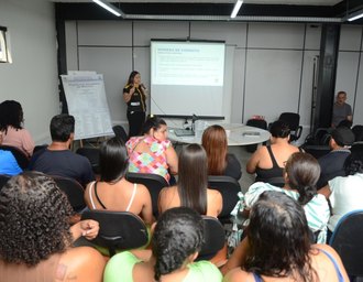 Prefeitura capacita ambulantes que vão trabalhar no São João Massayó