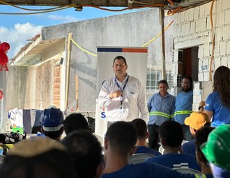 Equatorial leva orientações sobre segurança com a rede elétrica para trabalhadores da construção civil