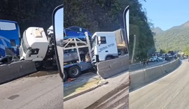 Engavetamento deixa dois mortos e interdita BR-277, no Paraná