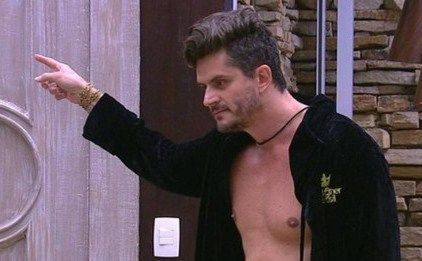 ‘BBB 17’: Em dia de fúria, Marcos briga com Ieda, Ilmar, Marinalva e Emilly