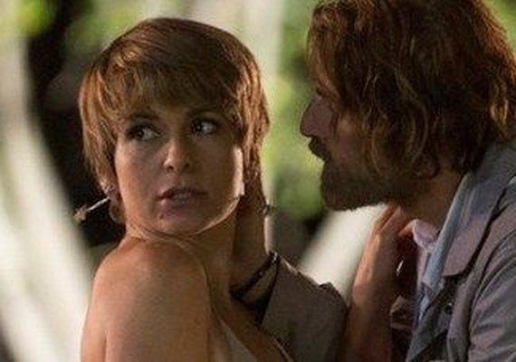 Novela 'A Lei do Amor': Helô discute com Pedro por causa de Laura. 'Ela te ama!'