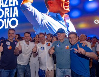 Renan e Yale reúnem multidão no lançamento da campanha em Arapiraca