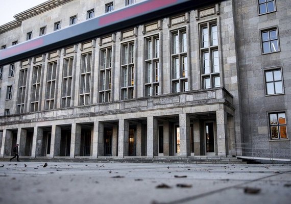 Polícia de Berlim encontra pacote explosivo no Ministério das Finanças