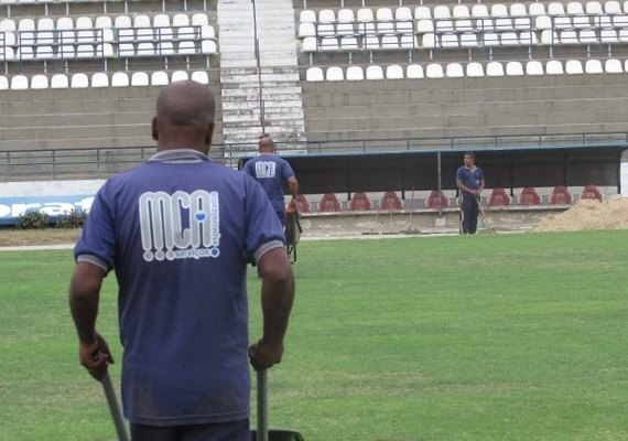 Gramado do Rei Pelé passa por reparos para temporada 2017