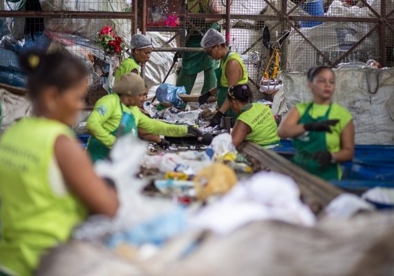 Cooperativas que atuam em Maceió recolheram 1.315 toneladas de recicláveis em oito meses