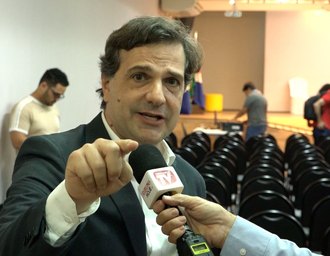 Ricardo Melro rebate críticas sobre posicionamento político e cita garantias constitucionais