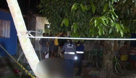 Após discussão, homem é esfaqueado e morre na frente de casa