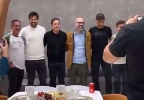 Fábio Faria, filha de Sílvio Santos e Rivaldo confraternizam com Allan dos Santos