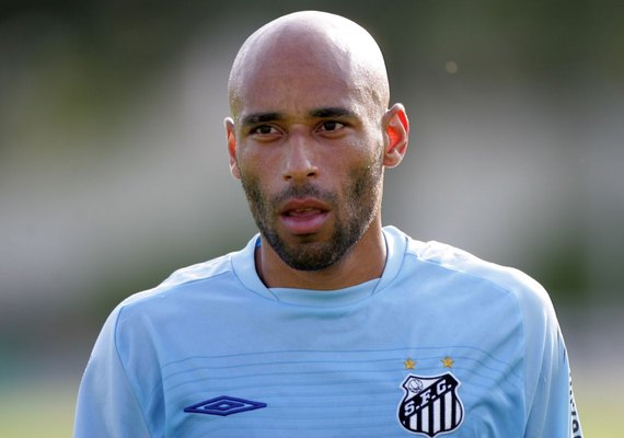 Ex-goleiro Edinho é condenado por associação ao tráfico e lavagem de dinheiro
