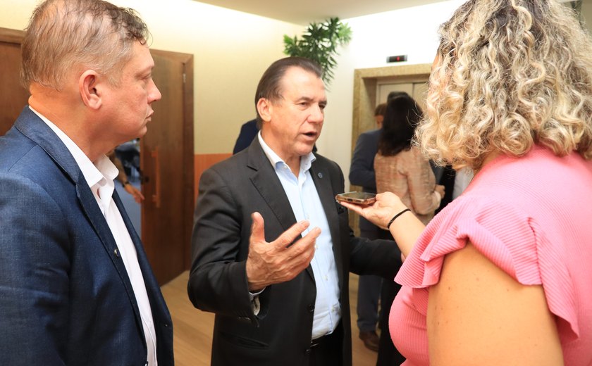Ministro do Trabalho dialoga com setor produtivo e militância