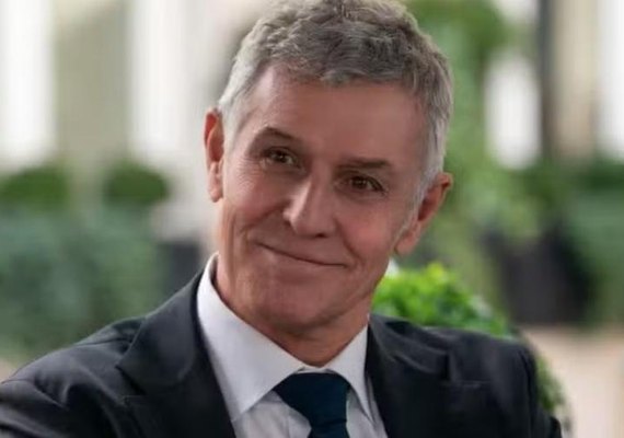 Pierre Deny, ator de 'Emily em Paris', morre aos 69 anos