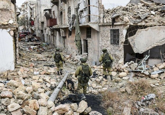 Mais 40 extremistas morrem em bombardeios na província síria de Aleppo