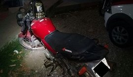PM prende dois indivíduos após roubo de motocicleta em Arapiraca