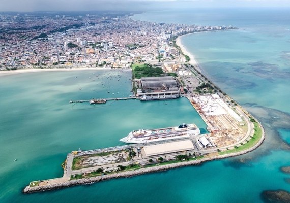 Maceió se destaca entre os destinos mais buscados por turistas estrangeiros no Brasil, aponta KAYAK