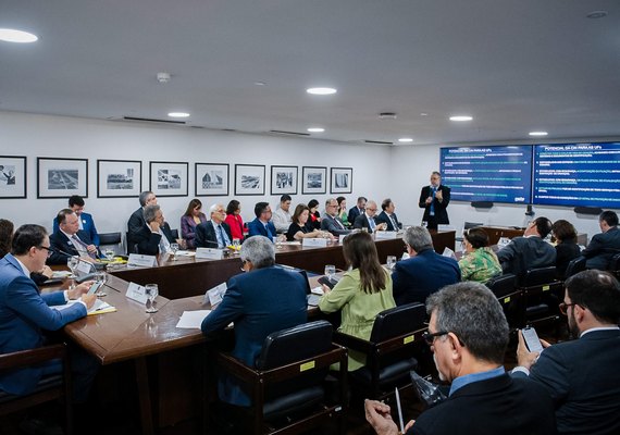 Cartão Escola 10 é modelo para programa do governo federal de incentivo à educação