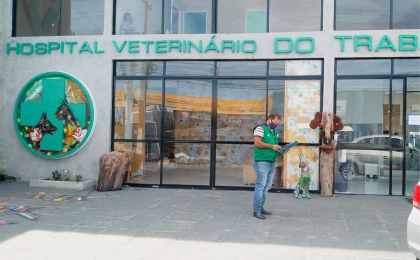 Prefeitura de Maceió notifica hospital veterinário por maus-tratos contra animais