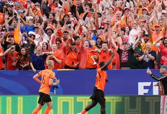 Holanda vence a Tunísia e enfrenta o Marrocos na segunda fase
