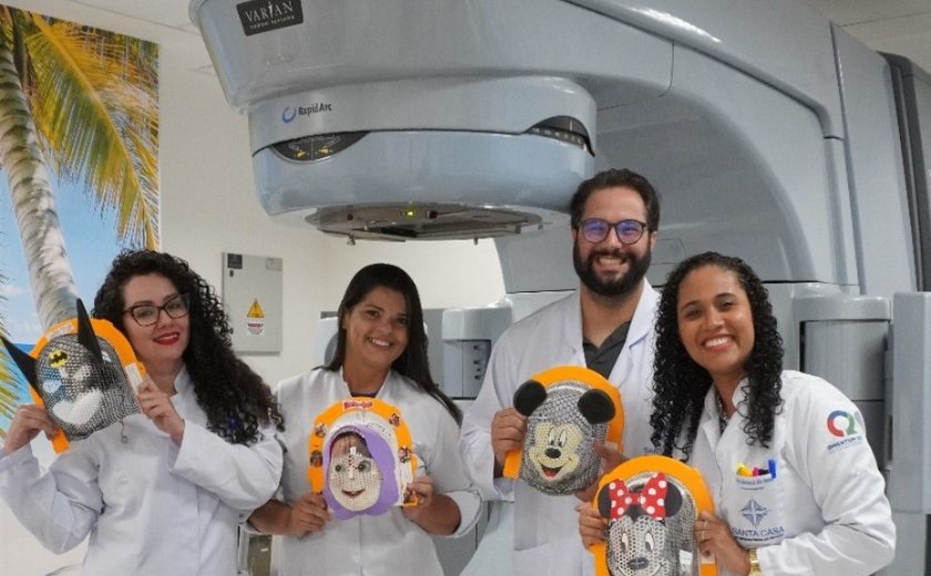 Máscaras customizadas suavizam sessões de radioterapia em crianças