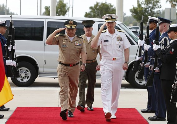 Militares dos Estados Unidos e da Colômbia pressionam Forças Armadas da Venezuela